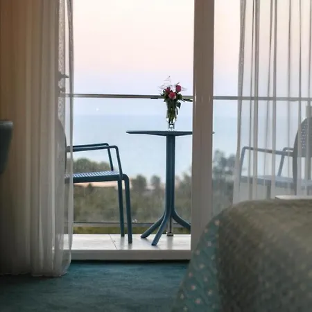 Apartmanhotel Endless Sea View Panorama - Piscina, Parcare, Sezlonguri Gratuite Douăzeci şi Trei August