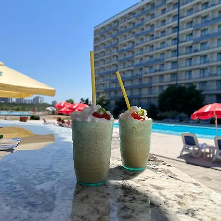 Apartmanhotel Endless Sea View Panorama - Piscina, Parcare, Sezlonguri Gratuite Douăzeci şi Trei August