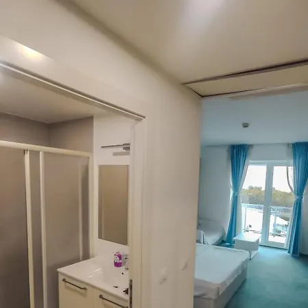 Endless Sea View Panorama - Piscina, Parcare, Sezlonguri Gratuite Lejlighedshotel Douăzeci şi Trei August