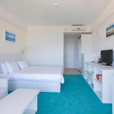 Lejlighedshotel Endless Sea View Panorama - Piscina, Parcare, Sezlonguri Gratuite Douăzeci şi Trei August