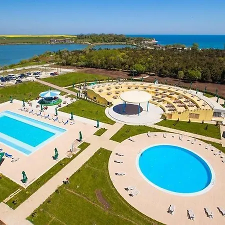 Aparthotel Endless Sea View Panorama - Piscina, Parcare, Sezlonguri Gratuite Douazeci si Trei August