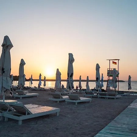 Endless Sea View Panorama - Piscina, Parcare, Sezlonguri Gratuite Douazeci si Trei August