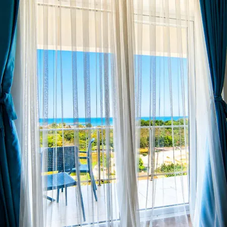 Endless Sea View Panorama - Piscina, Parcare, Sezlonguri Gratuite 4*