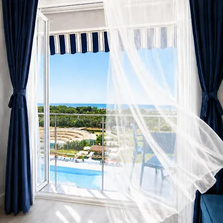 Endless Sea View Panorama - Piscina, Parcare, Sezlonguri Gratuite Lejlighedshotel 4*